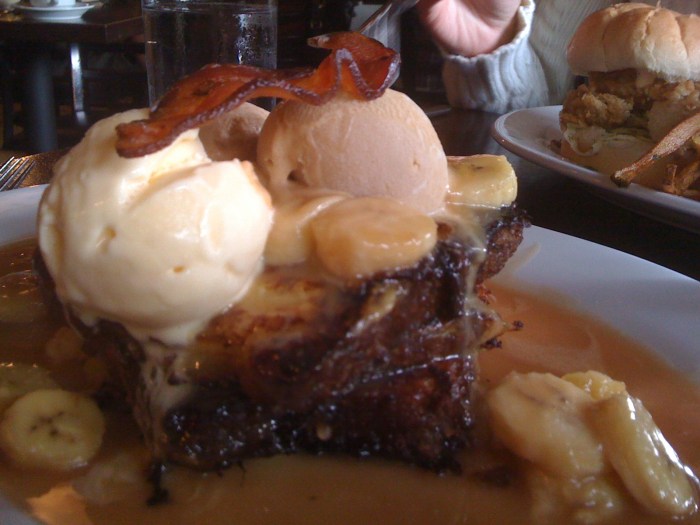 CochonElvisFrenchToast
