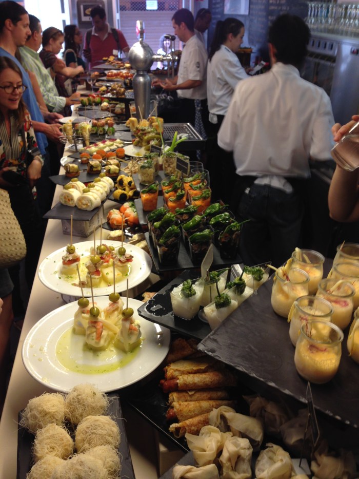 Now, the crawl had a ton of deliciosity (super-awesome pork cheeks, jamon everywhere, foie a-flying), but our favorite pintxo place was Bar Zeruko. It's touristy as hell (Americans everywhere!).